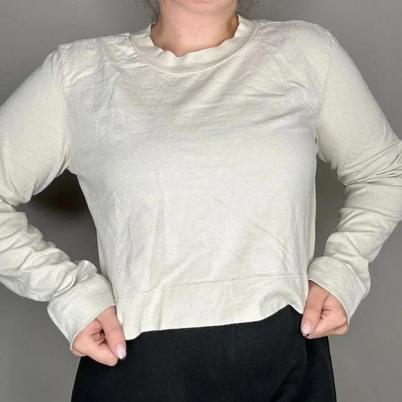 Tan lines by Sivan - Beige Cropped Long Sleeve Shirt - Picture 2 of 5